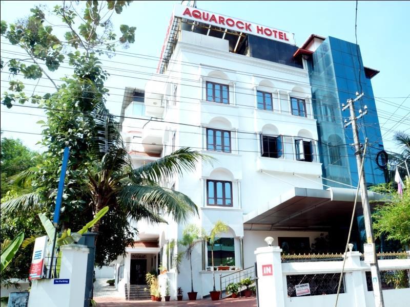 Aquarock Hotel Kazhakuttam Buitenkant foto